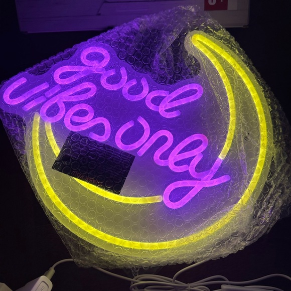 Good Vibes Only LED Neon Sign, Moon Wall Decor for Bedroom,Living Room - Picture 3 of 13